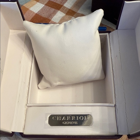 Charriol Black and Silver 25th anniversary unused watch - Picture 16 of 16